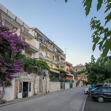 Apartment By The Sea Podgora Exterior foto
